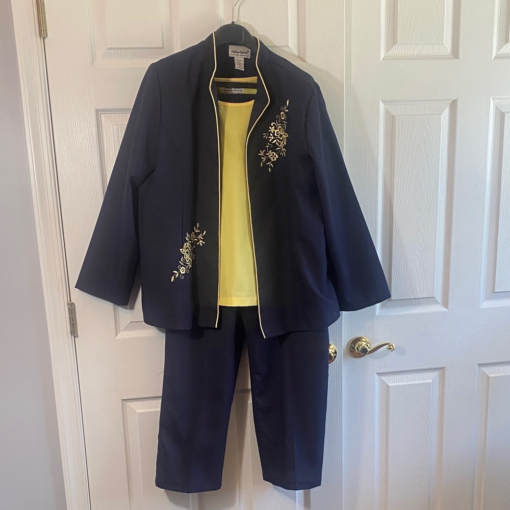 Anne Klein Navy Embroidered Jacket & Crop Pants Set with Yellow Shell